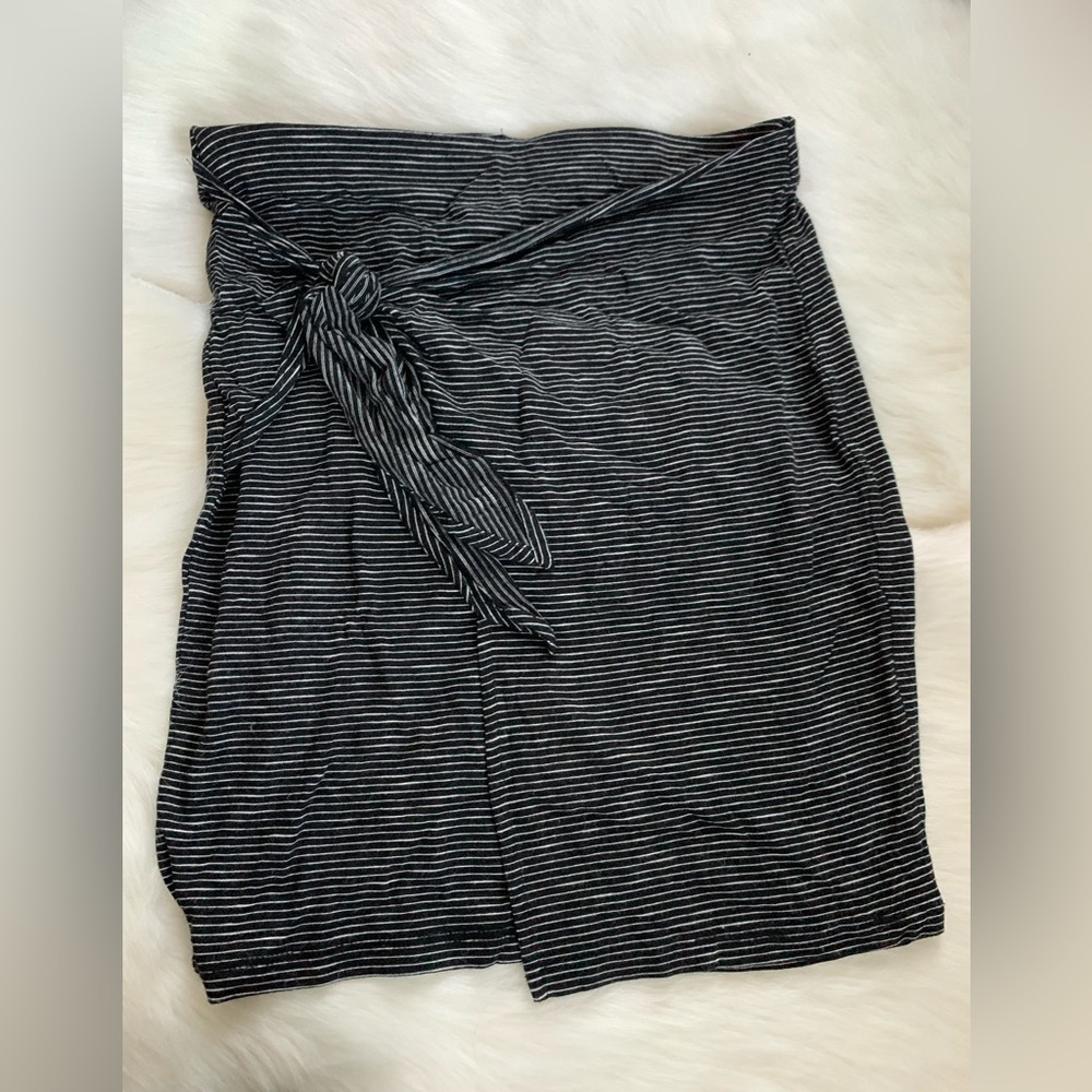 Women’s tie knot mini skirt/swim cover up SIZE S NWOT